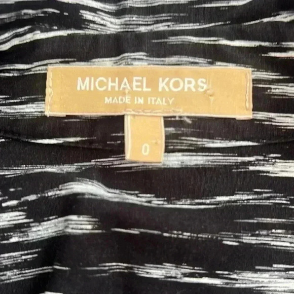 Michael Kors Made In Italy Women's Size 0 Dress Button Front Long Sleeve Pockets - Picture 3 of 3